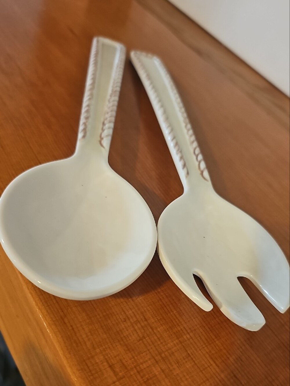 Farmhouse Style Rope-Trim Salad Server Set - Picture 2 of 5
